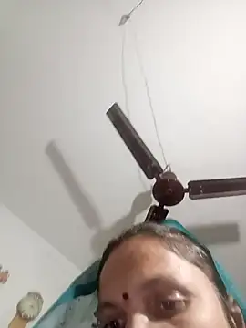 Snapshot of Payal950 chatting on 01-14-26, 12:22 Payal950 online show from 01-14-26, 12:22