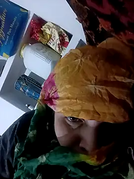 Snapshot of Payal950 chatting on 02-06-26, 04:32 Payal950 online show from 02-06-26, 04:32