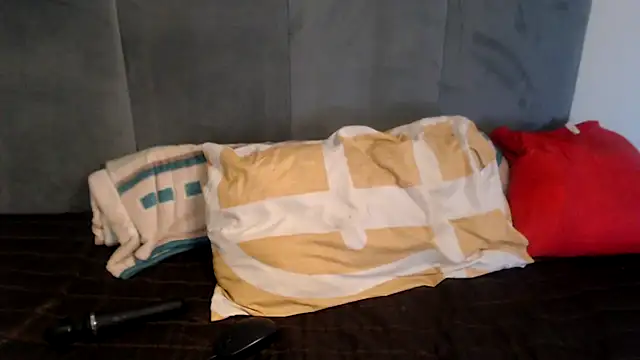 Snapshot of Tyllorsavage chatting on 09-16-25, 01:12 Tyllorsavage online show from 09-16-25, 01:12
