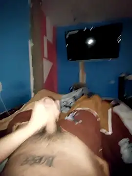 Snapshot of Exotic19cm chatting on 12-14-25, 04:01 Exotic19cm online show from 12-14-25, 04:01