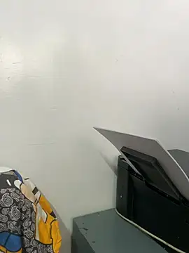 LOVE4GIRL online show from 04-18-26, 07:01