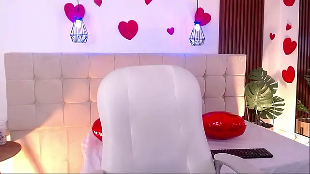 Snapshot of athenea_fox chatting on 03-17-26, 01:58 athenea fox online show from 03-17-26, 01:58