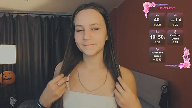 Snapshot of day_may chatting on 10-30-25, 01:45 day may online show from 10-30-25, 01:45