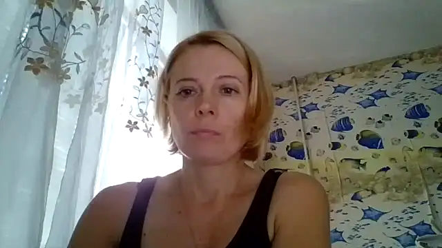 LiluXRose online show from 09-15-25, 10:15