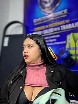 -Mia1 online show from 03-06-26, 12:23