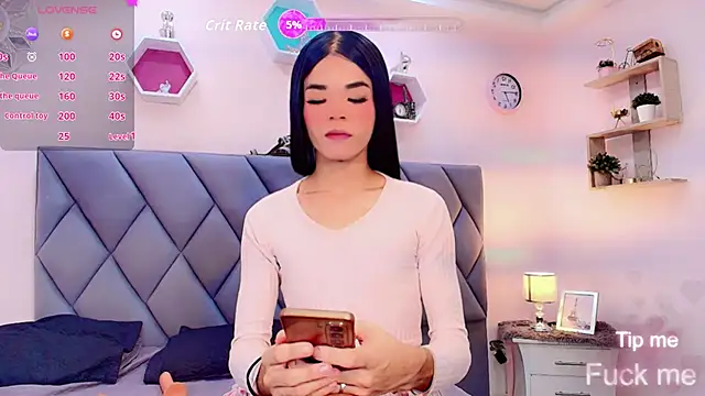 Snapshot of Amira_Ember chatting on 09-09-25, 08:41 Amira Ember online show from 09-09-25, 08:41