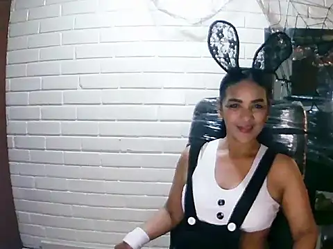 Snapshot of MiiaVelasquez chatting on 10-30-25, 04:03 MiiaVelasquez online show from 10-30-25, 04:03