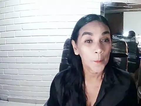 Snapshot of MiiaVelasquez chatting on 11-03-25, 03:52 MiiaVelasquez online show from 11-03-25, 03:52