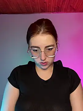 CoraVibes online show from 11-06-25, 12:06