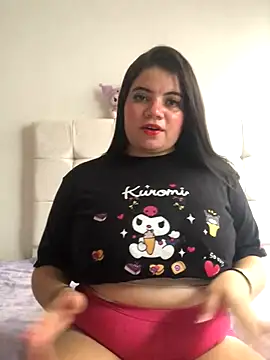 Snapshot of Kuromy_x chatting on 09-19-25, 06:30 Kuromy x online show from 09-19-25, 06:30