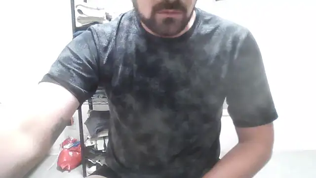 Snapshot of hornyjoe_xxx chatting on 10-17-25, 01:25 hornyjoe xxx online show from 10-17-25, 01:25