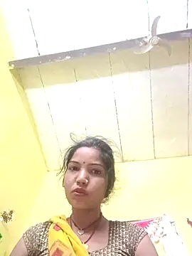 Snapshot of Seema_guptaji chatting on 12-17-25, 08:15 Seema guptaji online show from 12-17-25, 08:15