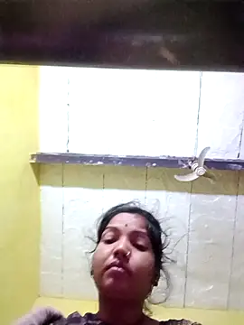 Snapshot of Seema_guptaji chatting on 02-18-26, 10:06 Seema guptaji online show from 02-18-26, 10:06