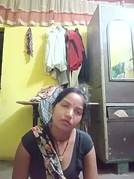 Snapshot of Seema_guptaji chatting on 06-23-26, 08:40 Seema guptaji online show from 06-23-26, 08:40