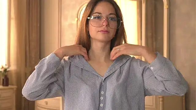 TamShutters online show from 10-02-25, 04:08