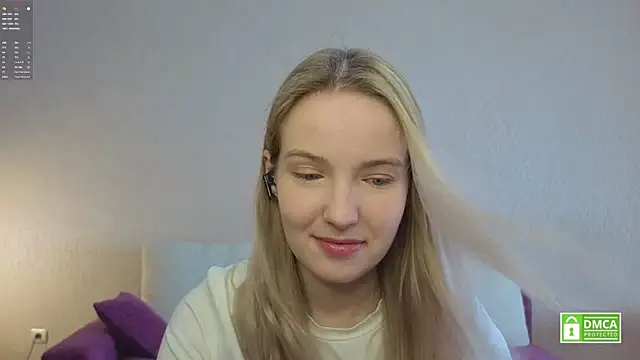 Snapshot of HongTomczak chatting on 07-20-26, 06:28 HongTomczak online show from 07-20-26, 06:28