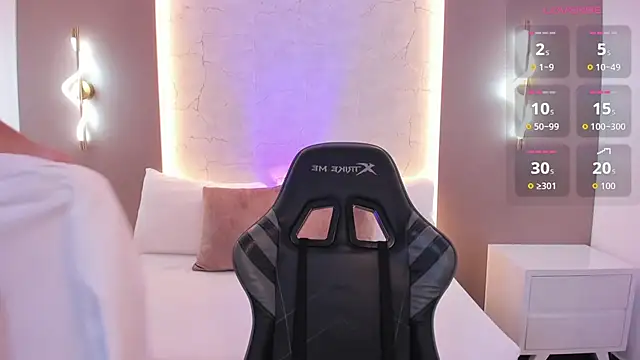 Snapshot of emily_tolson chatting on 01-10-26, 07:15 emily tolson online show from 01-10-26, 07:15