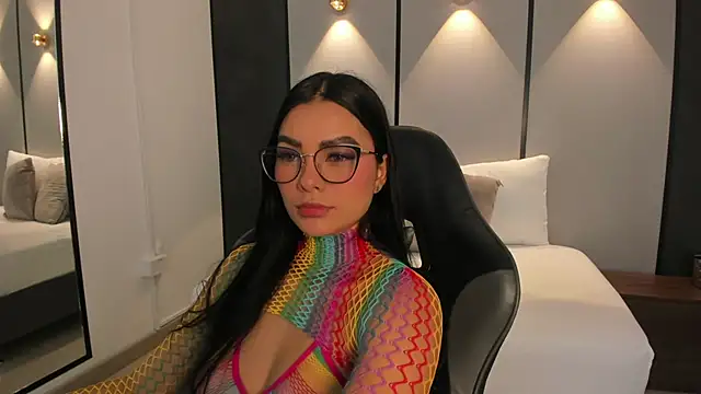 emily tolson online show from 06-04-26, 08:37