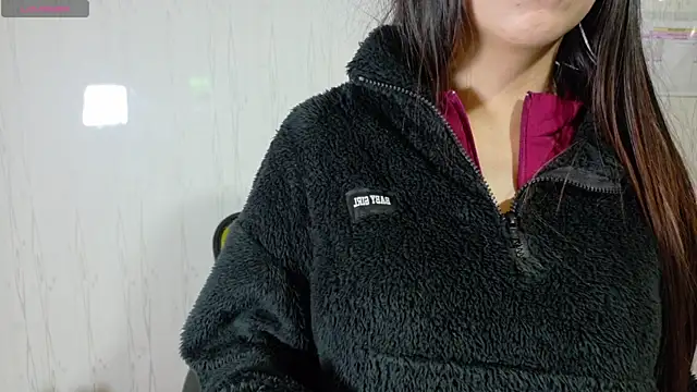 Sophi Thaylorr online show from 09-17-25, 01:13