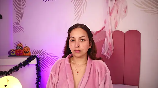 Arianaa Jones  online show from 10-24-25, 01:40