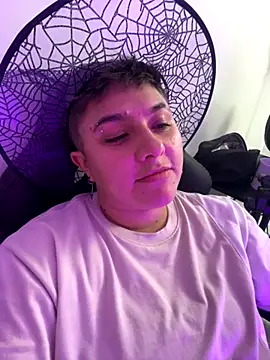 Snapshot of IanGilbert chatting on 10-25-25, 07:52 IanGilbert online show from 10-25-25, 07:52