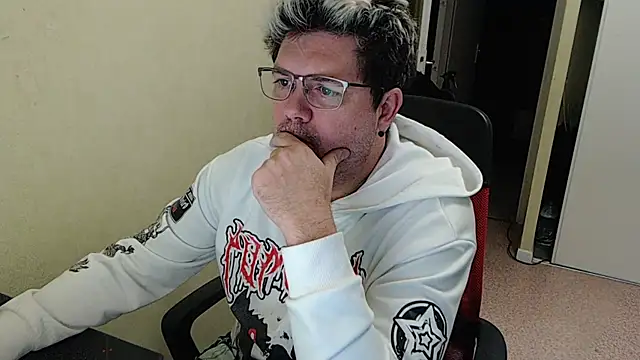 blueandwhite1 online show from 01-03-25, 05:10