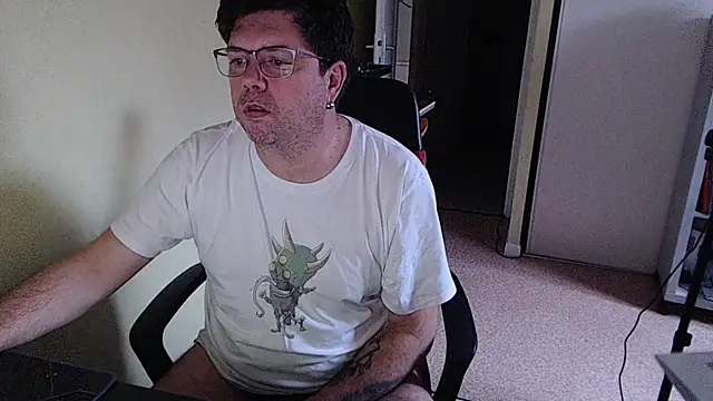 blueandwhite1 online show from 12-19-25, 02:46