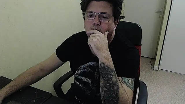 blueandwhite1 online show from 01-07-26, 08:44