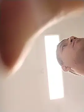 Snapshot of danigarci2307 chatting on 02-06-26, 01:43 danigarci2307 online show from 02-06-26, 01:43