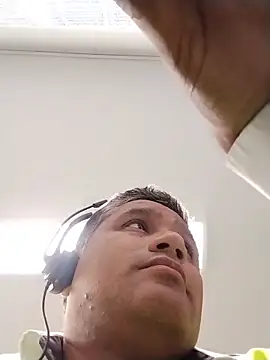 Snapshot of danigarci2307 chatting on 02-16-26, 10:39 danigarci2307 online show from 02-16-26, 10:39