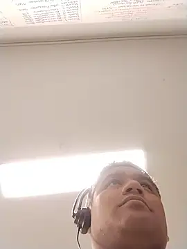 Snapshot of danigarci2307 chatting on 02-19-26, 12:06 danigarci2307 online show from 02-19-26, 12:06