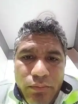 Snapshot of danigarci2307 chatting on 03-01-26, 02:24 danigarci2307 online show from 03-01-26, 02:24