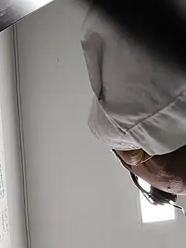 Snapshot of danigarci2307 chatting on 03-09-26, 09:41 danigarci2307 online show from 03-09-26, 09:41