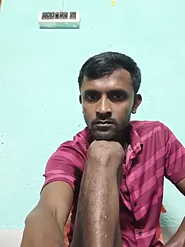 Snapshot of ShinuRoy chatting on 06-12-26, 02:27 ShinuRoy online show from 06-12-26, 02:27