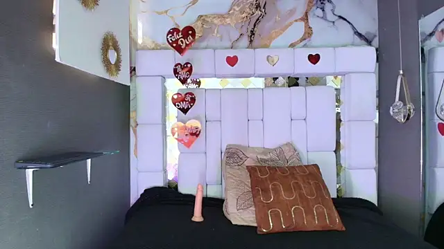 Samantha-Colins  online show from 09-17-25, 09:16