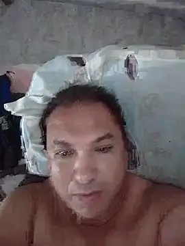 Snapshot of Hichemouer chatting on 09-14-25, 04:17 Hichemouer online show from 09-14-25, 04:17