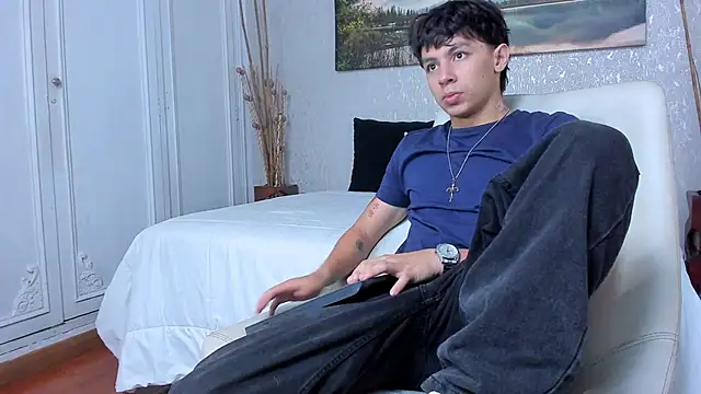 Tyler durten online show from 09-29-25, 01:33