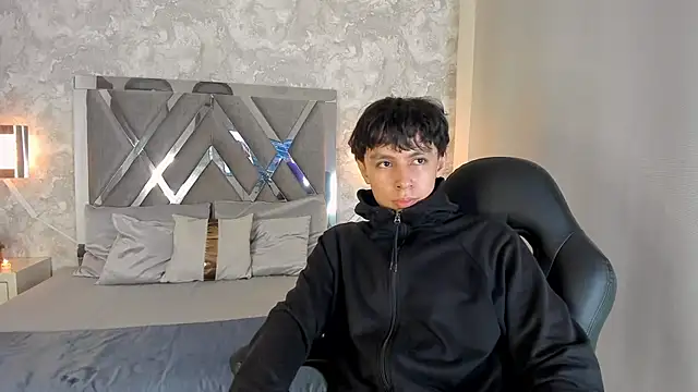 Tyler durten online show from 10-03-25, 02:52