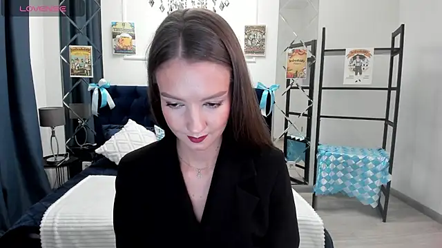 LoraSunnyy online show from 09-19-25, 07:54