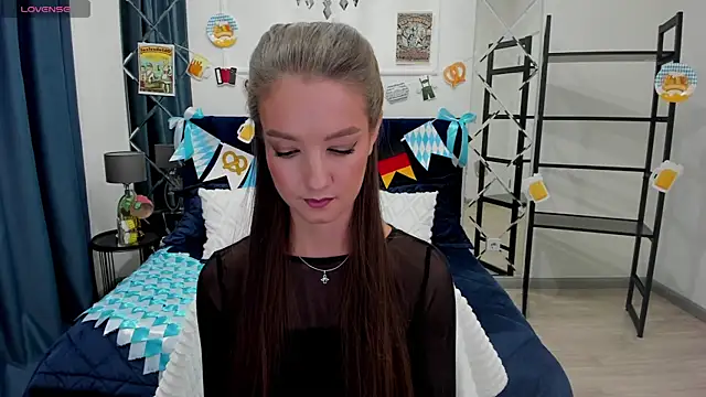 LoraSunnyy online show from 10-01-25, 08:31