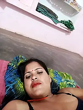 Snapshot of Sexi_savitri chatting on 09-23-25, 04:21 Sexi savitri online show from 09-23-25, 04:21