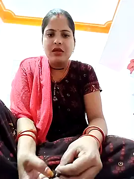 Snapshot of Sexi_savitri chatting on 10-10-25, 06:56 Sexi savitri online show from 10-10-25, 06:56