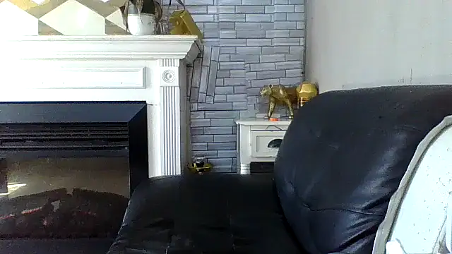 Snapshot of B3toBaby chatting on 06-18-26, 08:35 B3toBaby online show from 06-18-26, 08:35