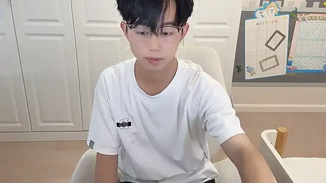 STxuguanhan online show from 09-21-25, 09:11