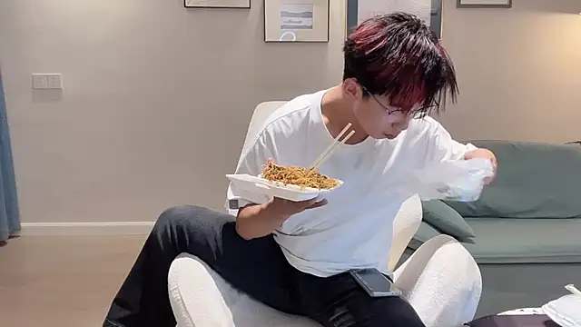 STxuguanhan online show from 10-01-25, 10:38