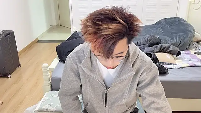 STxuguanhan online show from 11-21-25, 09:52