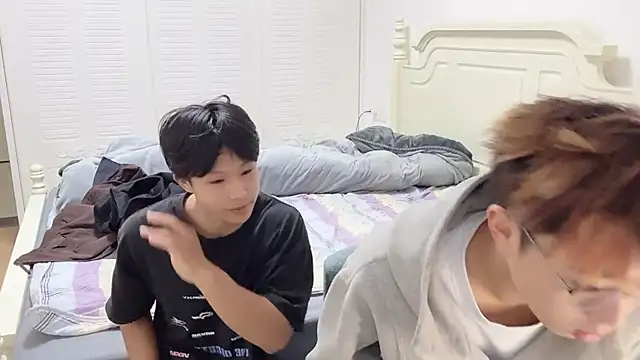 STxuguanhan online show from 11-28-25, 08:39