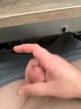 Snapshot of sam44x13 chatting on 10-14-25, 11:44 sam44x13 online show from 10-14-25, 11:44