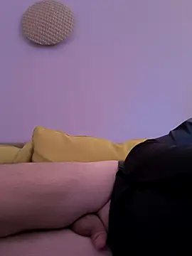 Snapshot of sam44x13 chatting on 11-20-25, 06:51 sam44x13 online show from 11-20-25, 06:51