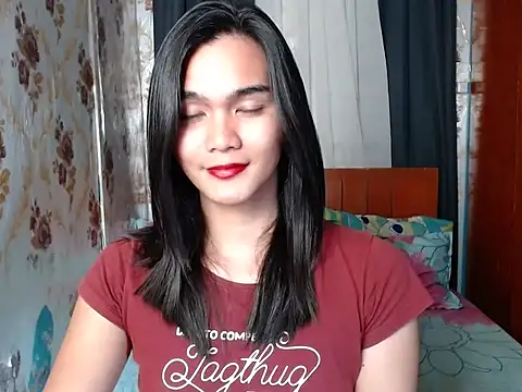 Snapshot of lady_in_moon chatting on 03-07-26, 05:10 lady in moon online show from 03-07-26, 05:10